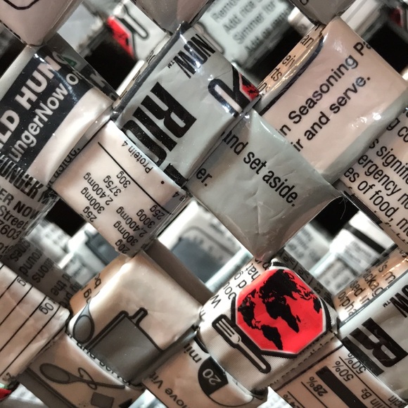 Recycled magazine/wrapper candy wrap bag - Picture 2 of 8